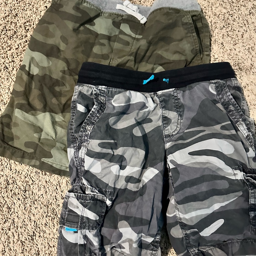 Urban Pipeline Green and Gray Camouflage Shorts